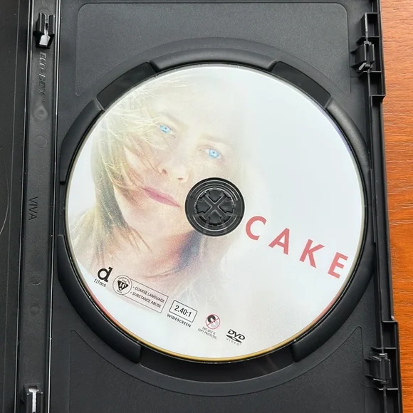 Cake DVD - Picture 2 of 4